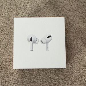 Apple AirPods Pro (1) with MagaSafe Charging Case.